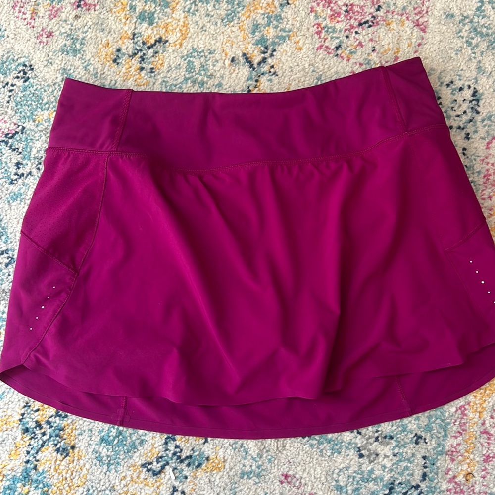 Athleta run with it - skirt/skort - Large (L)